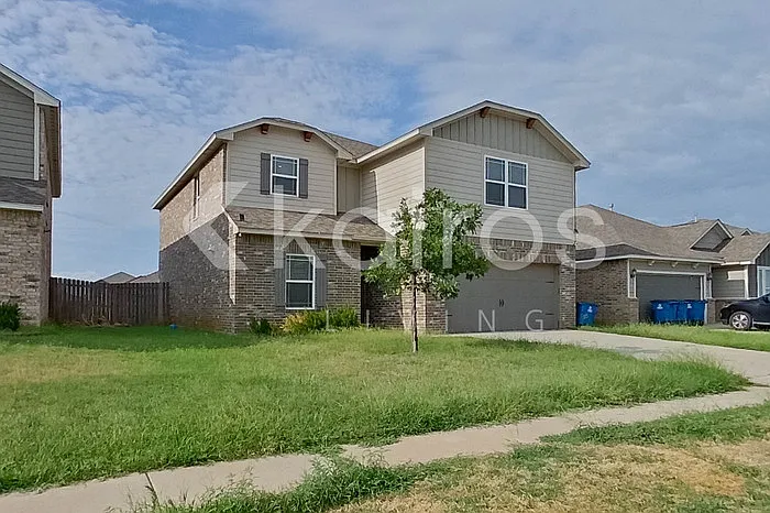 905 NW 4th St — Photo 2