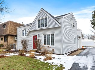 527 S Stewart Ave, Lombard, IL