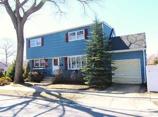 384 Forest Ave, Massapequa, NY 11758