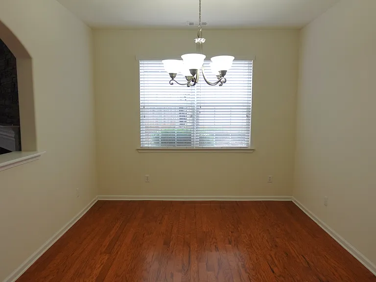 115 Roberts Hill Dr — Photo 4