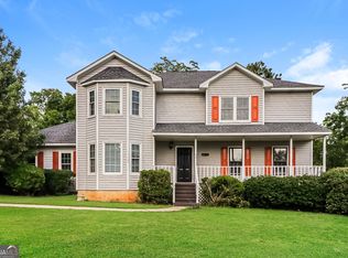 5444 Barrwyn Dr, Rex, GA 30273