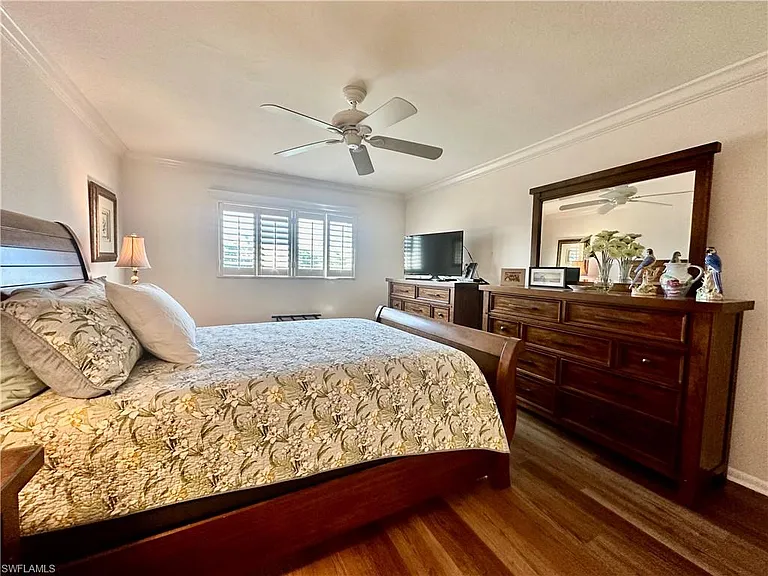 555 Park Shore Dr #B-403 — Photo 21