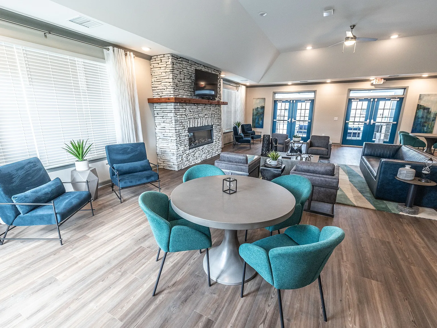 Buckhill Village Apts — Photo 4