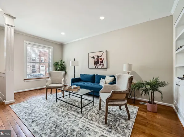 1102 S Baylis St, Baltimore, MD 21224