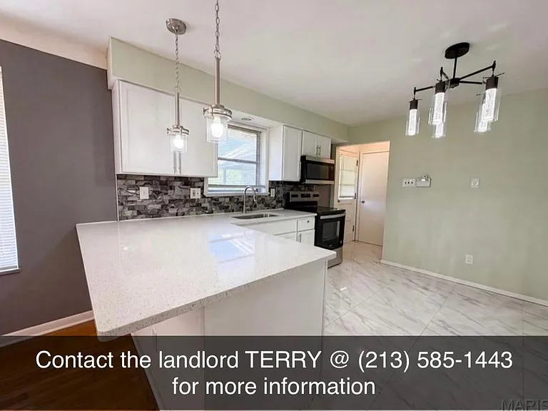 10127 Edgefield Dr — Photo 2