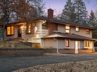 5021 Beacon Hill Rd, Minnetonka, MN 55345