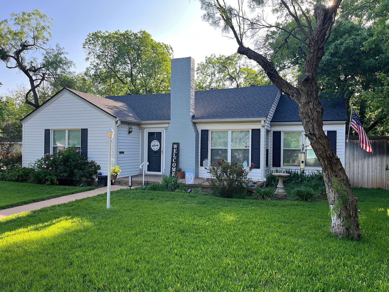 3 bed, 1672 sqft, $4,750 — Photo 2