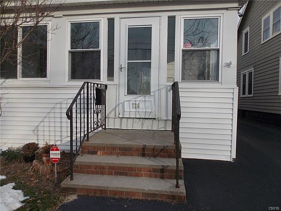 2nd image of 726 Wadsworth St