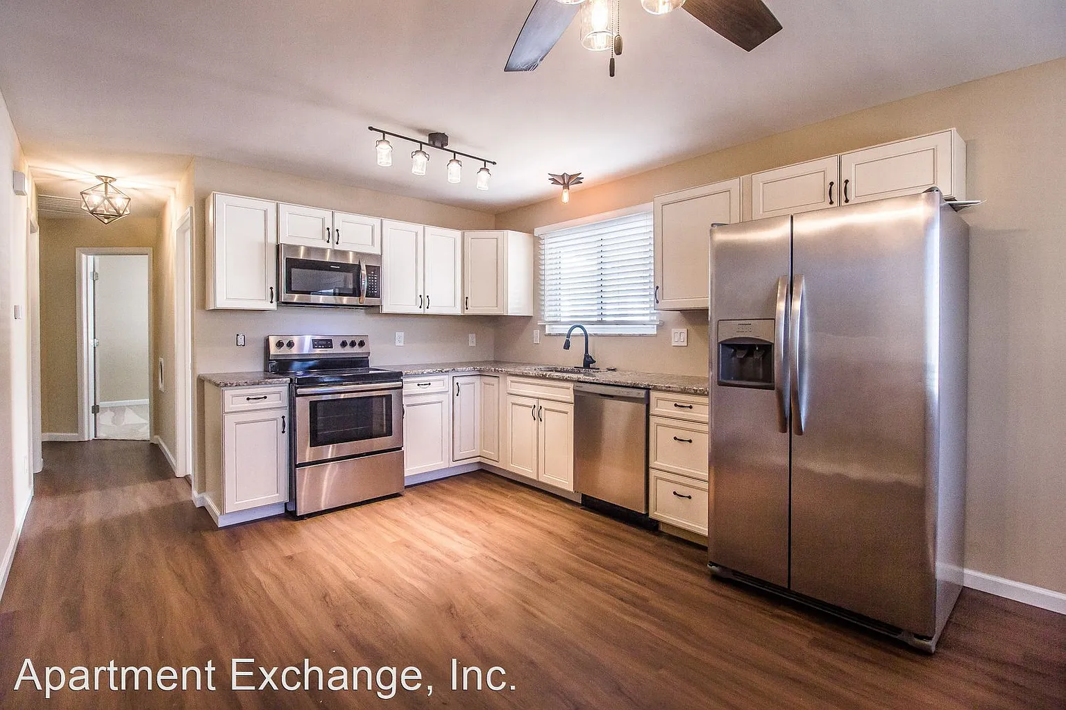 2365 Ida Ln photo 1