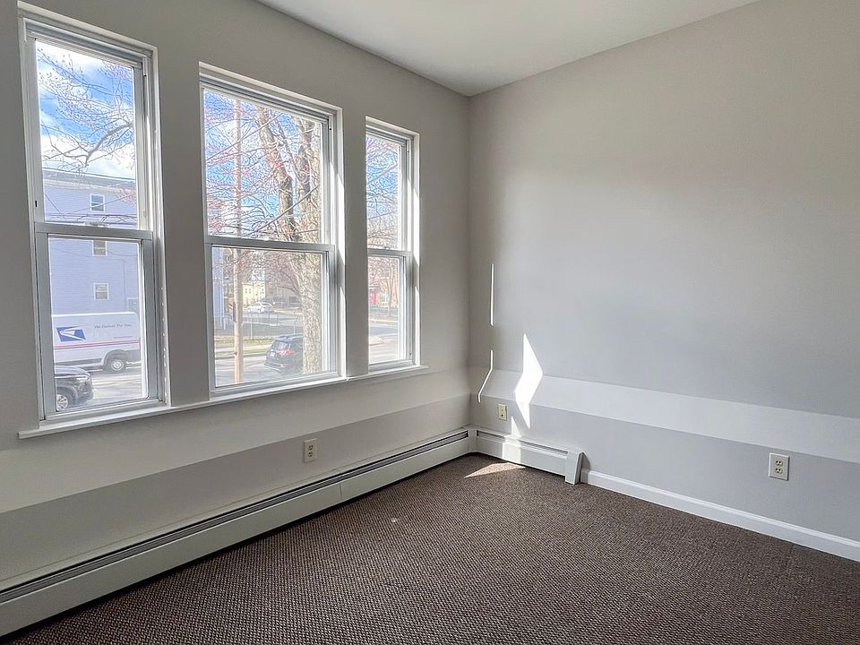 1st image of 154-156 Westland St #1W