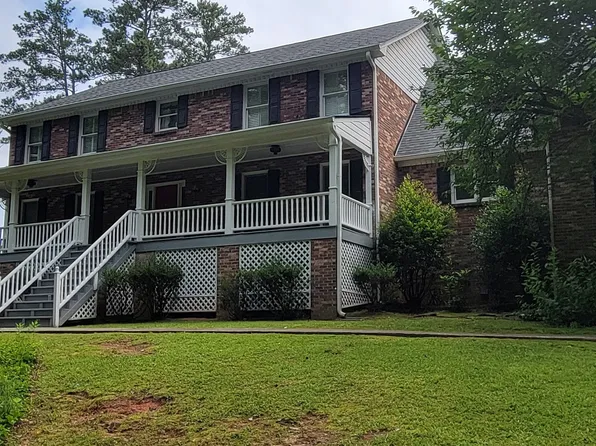 1284 Dogwood Rd, Snellville, GA 30078