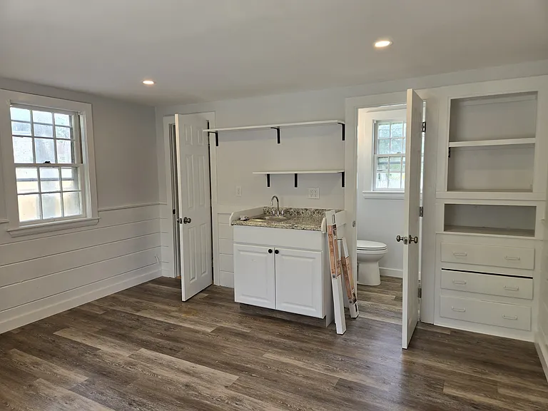 182 Sea St #10 — Photo 5