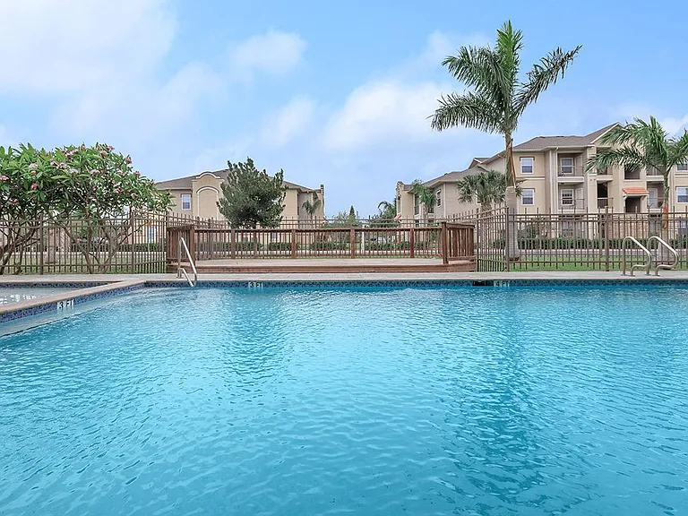 Retama Village Apartments — Photo 16