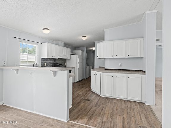 4th image of 293 Laughing Gull Court SW