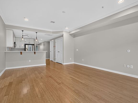5th image of 1325 Adams St APT 601