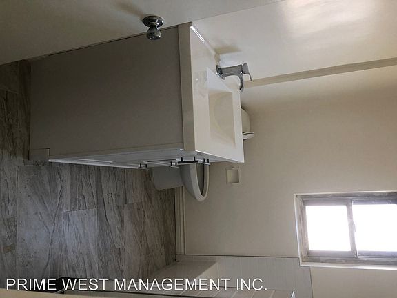 5th image of 1532 N Hayworth Ave #14