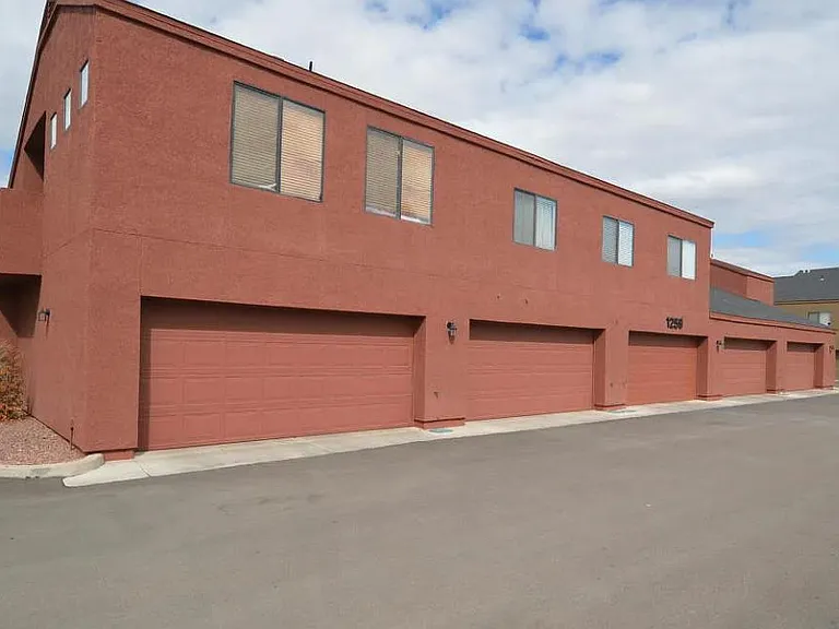 1259 E Weimer Cir — Photo 1