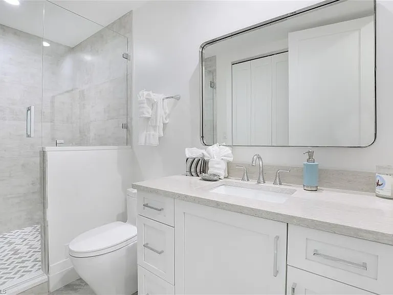 400 Flagship Dr #802 — Photo 22