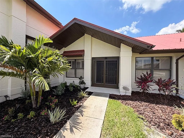6560 Kestrel Cir — Photo 1