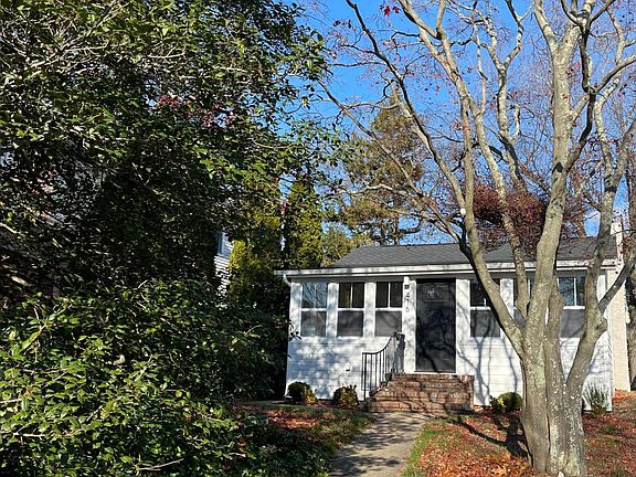 2nd image of 416 Ludlow Ave