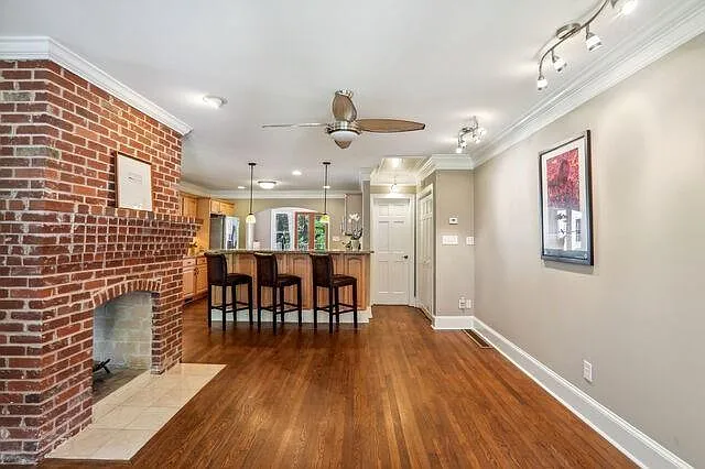 658 Timm Valley Rd NE #1 — Photo 2