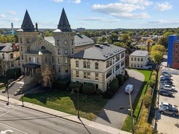 201 Thorndike St Unit 1-23, Lowell, MA 01852