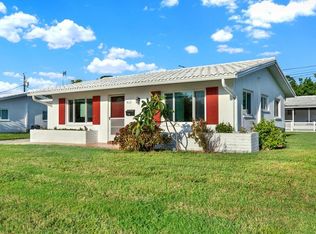 9113 143rd St, Seminole, FL 33776