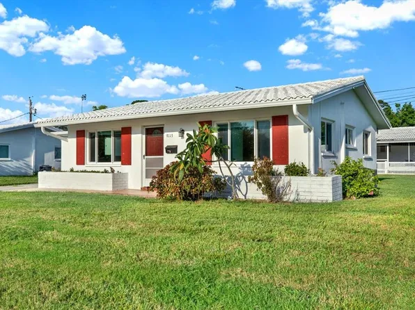 9113 143rd St, Seminole, FL 33776