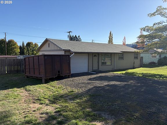 2nd image of 686 W 1st Ave