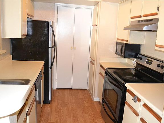4th image of 4301 Lizshire Ln APT 301