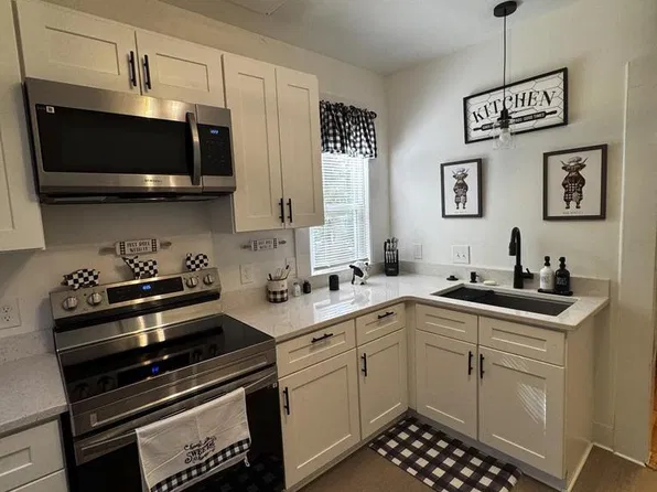 107 Cook STREET, Waukesha, WI 53186