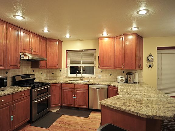 4th image of 6943 S Hollow Ridge Rd