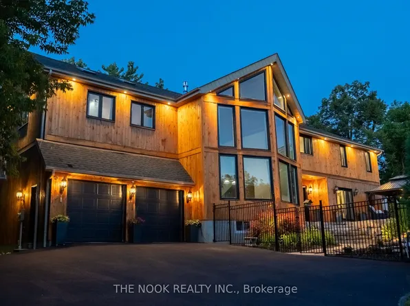 27 Pine St, Scugog, ON L0B 1E0