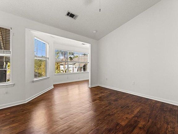 5th image of 188 Midland Pkwy APT 323