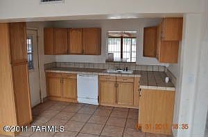 2nd image of 2250 N Flores Dr