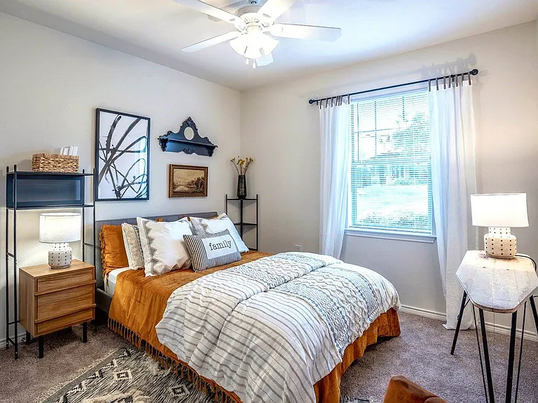 Stoneridge Apartments — Photo 9