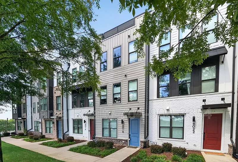 5018 Tiny Ln