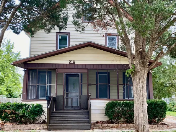 216 E North St, Pontiac, IL 61764