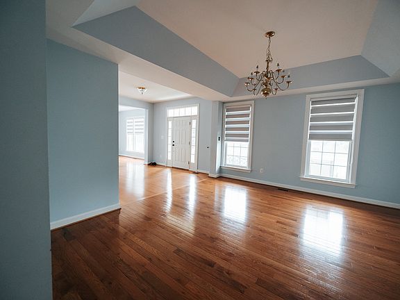 3rd image of 1832 Woods Edge Dr NE