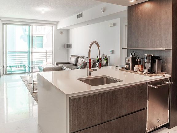 5th image of 110 Washington Ave APT 1722