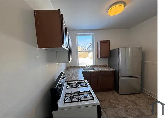 3300 W 98th St #5 — Photo 12