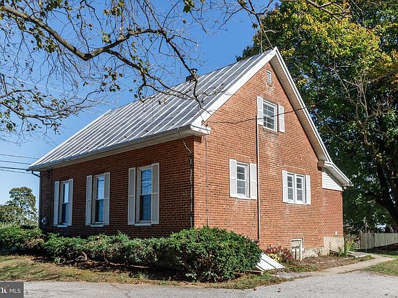 4th image of 709 Hook Rd