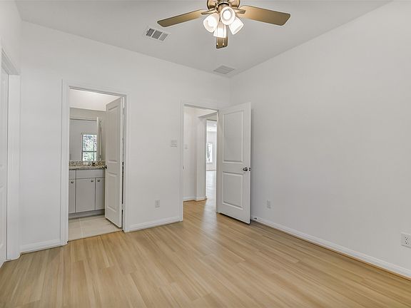 4th image of 11927 Pondwood Dr #11927