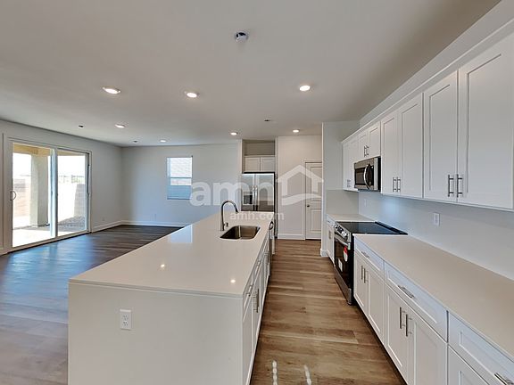 5th image of 10427 Bar Harbor St