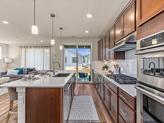 5th image of 3876 McCormick Village Dr