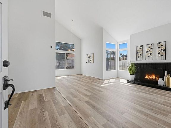 5th image of 30172 Calle Belcanto