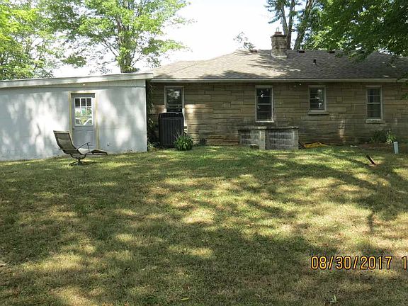 4th image of 2527 N State Road 61