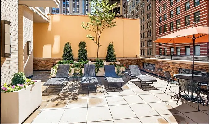 Rented by Compass | media 27