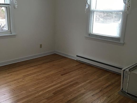 1st Floor Bedroom #1