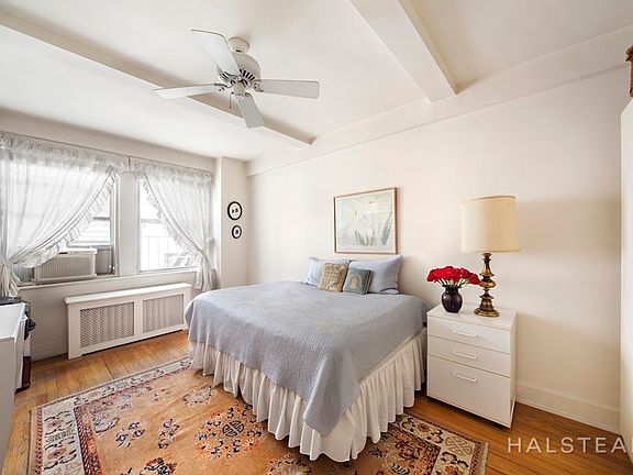 4th image of 315 E 43rd St #904